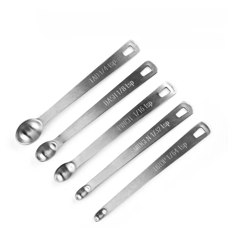 Kitchen Gadgets Needed - 新しい 5 ピース/セットミニ計量スプーンセットステンレス鋼調味料乾燥および液体材料キッチン計量ツール家庭用品
