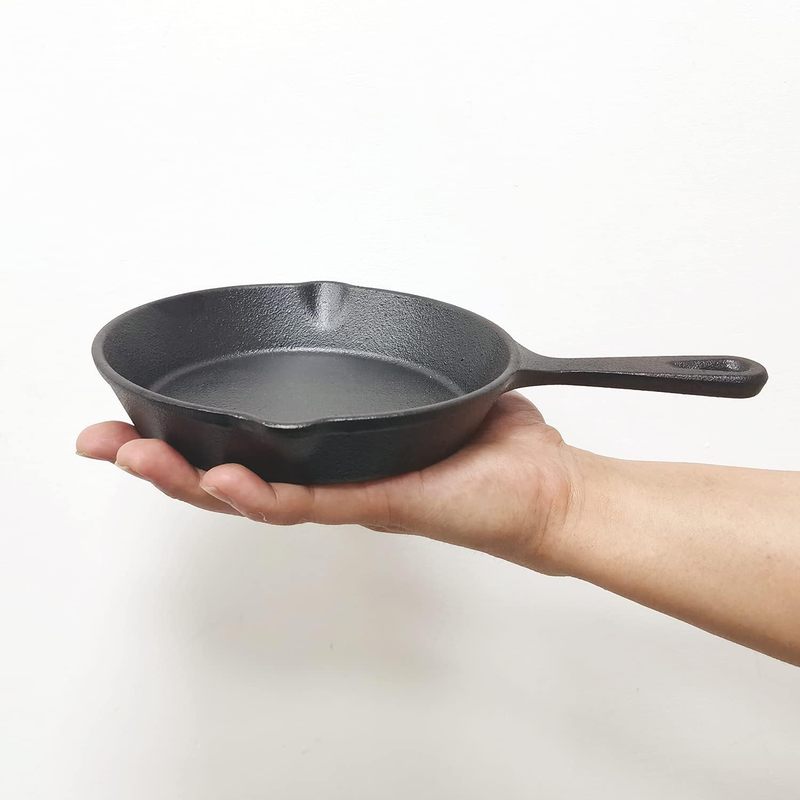 6インチ鋳鉄製スキレット、ドリップスパウト付きフライパン、プ - Cast Iron Skillet のレビューと価格