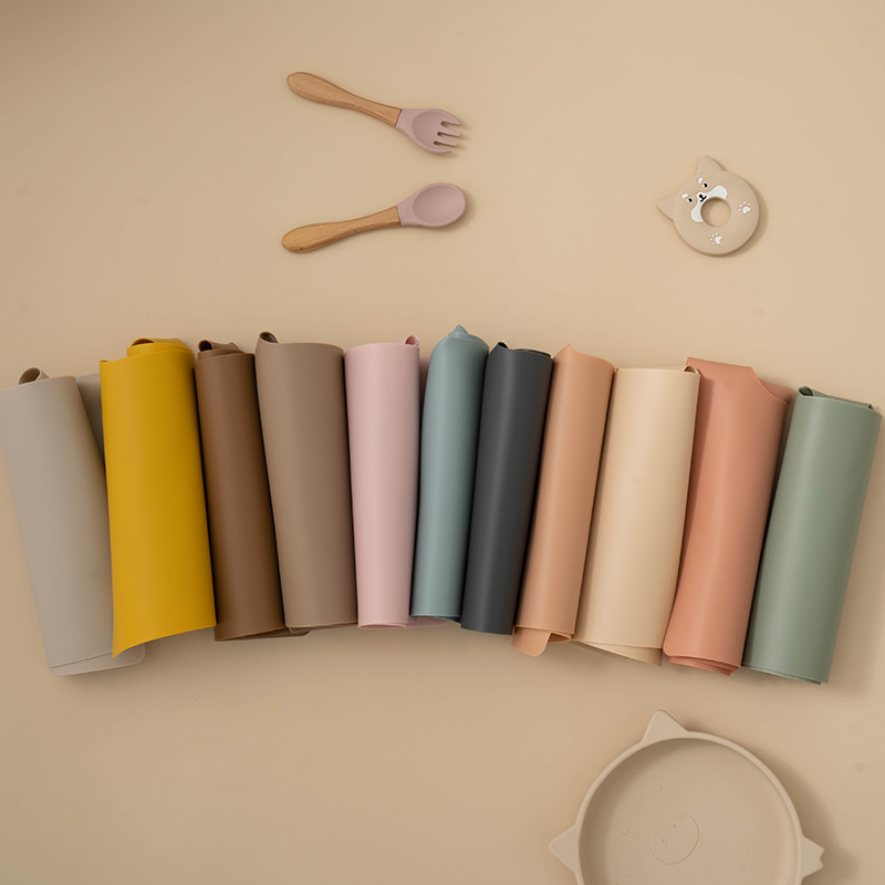 防水ベビーシリコーンプレースマットハイチェア用幼児食器キッチ - Kitchen Gadgets Modern のレビューと価格